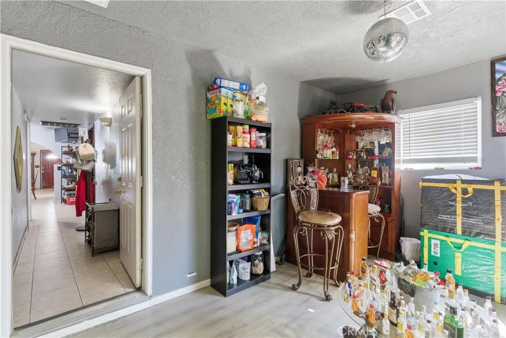 Additional image 33 of 381 B St, Arvin, CA 93203