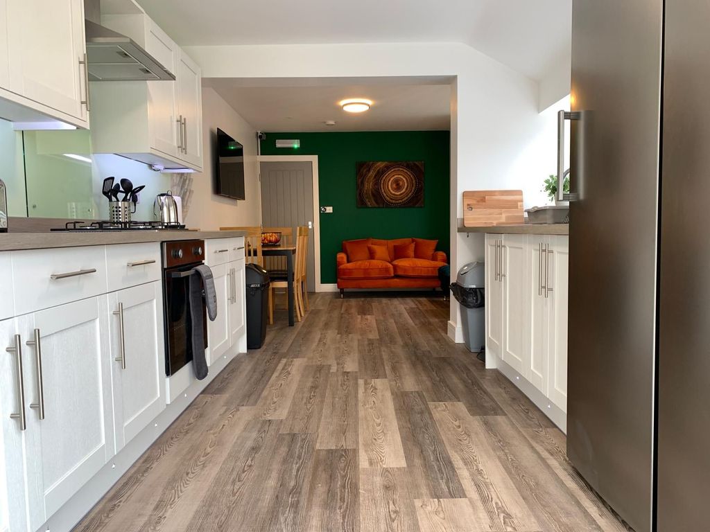 Additional image 6 of Room to rentAinslie Street, Grimsby DN32