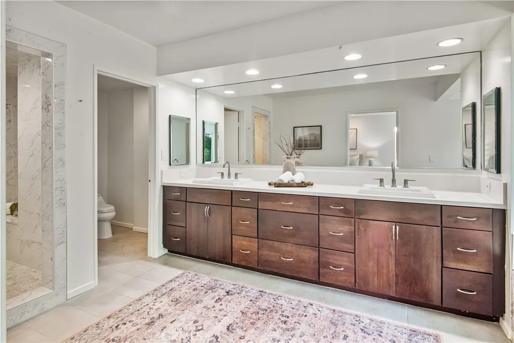 Additional image 95 of 905 N Hillside, Long Beach, CA 90815
