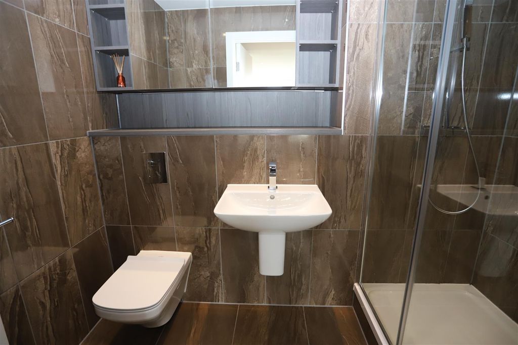 Additional image 14 of 2 bed flat to rentDeansgate Square, Owen Street M15