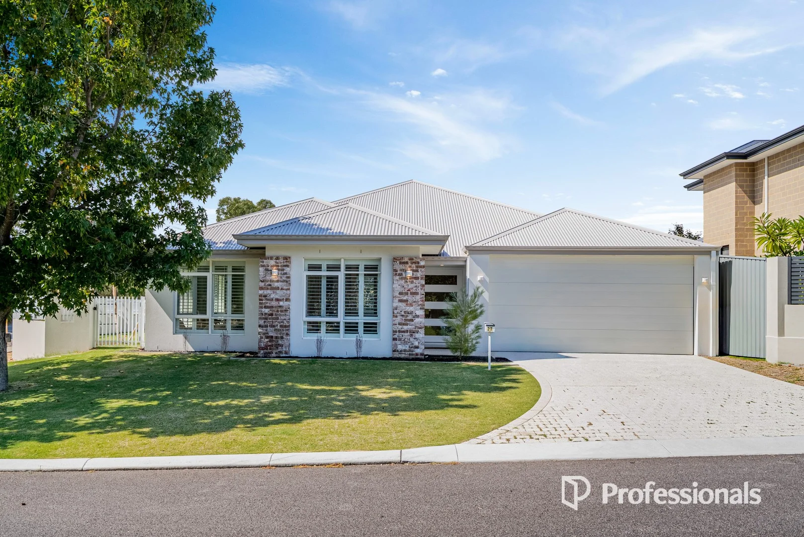 27 Twickenham Drive, Kingsley WA 6026