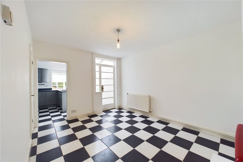 Additional image 5 of 2 bed terraced house to rentHambridge Road, Newbury, Berkshire RG14