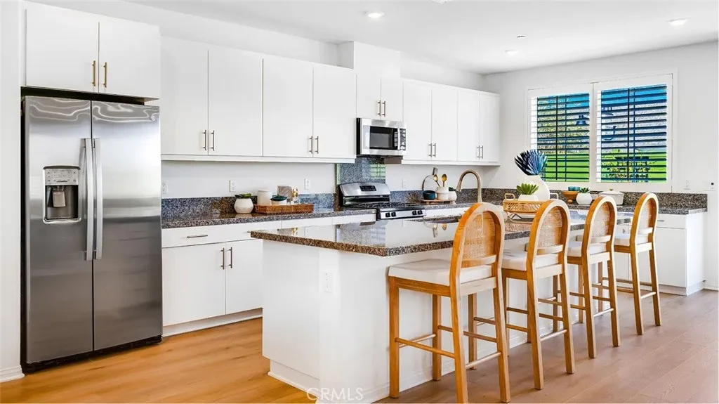 Additional image 3 of 17574 Bassets Street, Hesperia, CA 92345