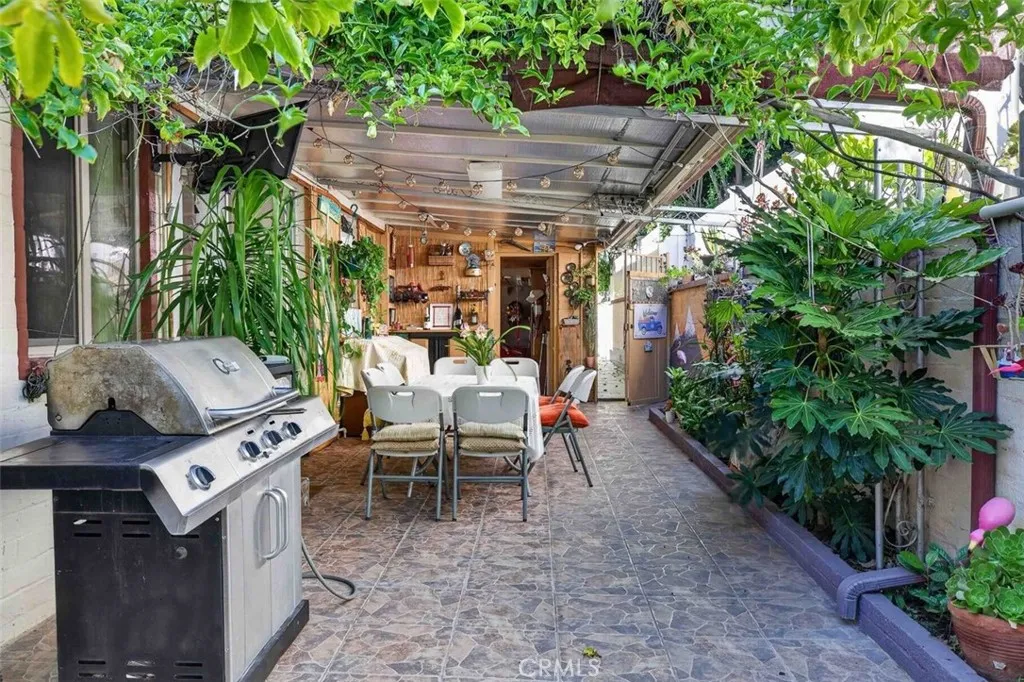 Additional image 72 of 820 S Kenneth, Burbank, CA 91501