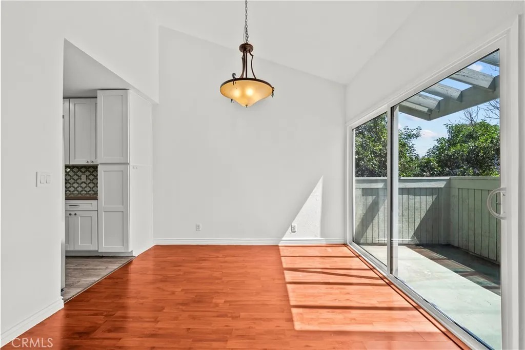 Additional image 12 of 22117 Burbank Blvd Unit 5, Woodland Hills, CA 91367