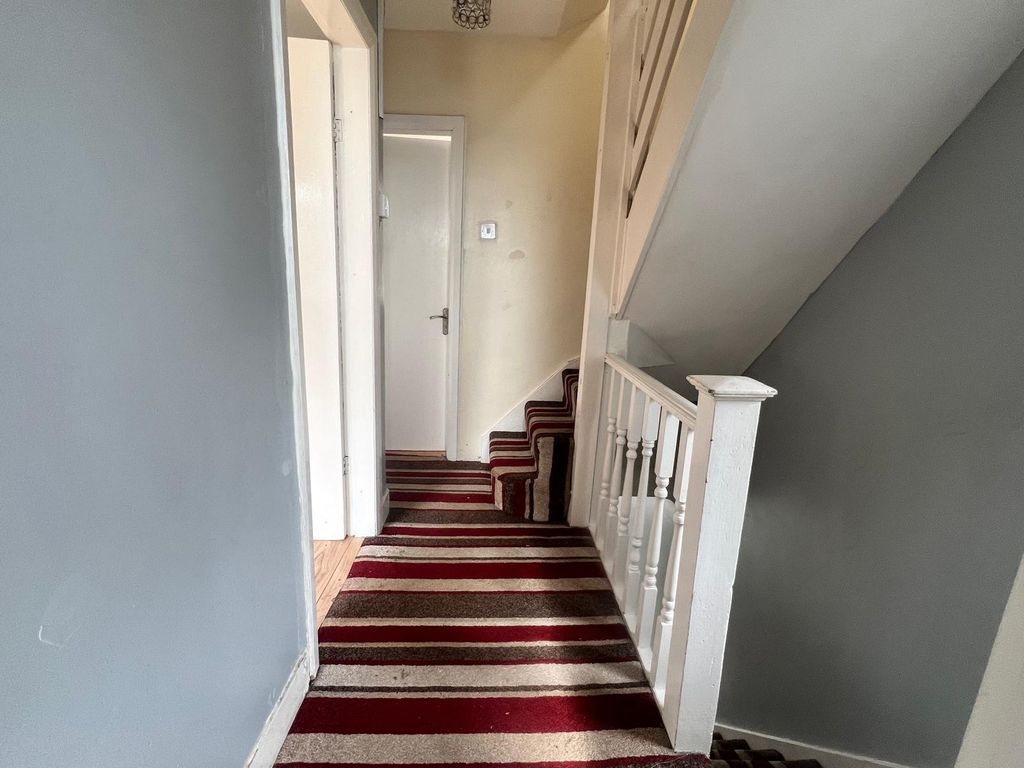Additional image 7 of 5 bed shared accommodation to rentLinden Road, Luton LU4