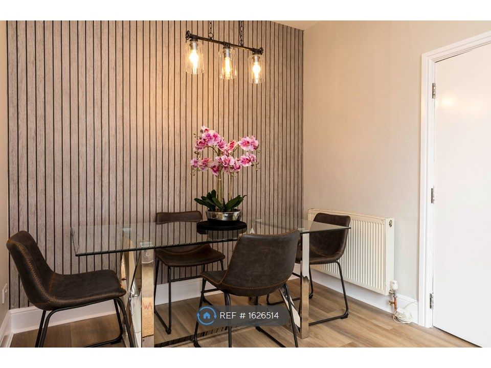 Additional image 3 of 4 bed semi-detached house to rentNorfolk Road, Horsham RH12