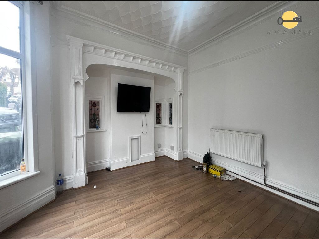 Additional image 10 of 6 bed shared accommodation to rentWestbourne Road, Luton LU4