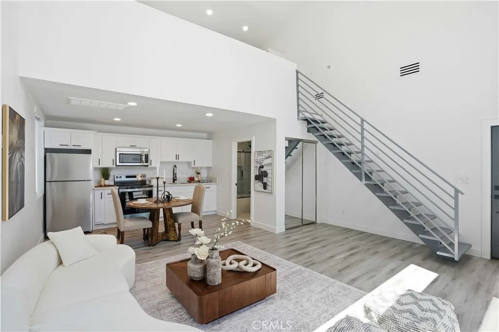 Additional image 36 of 17721 Burbank Blvd, Encino, CA 91316