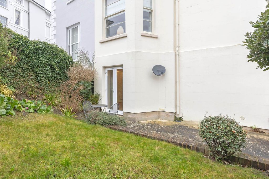 Additional image 9 of 1 bed flat to rentParabola Road, Cheltenham GL50