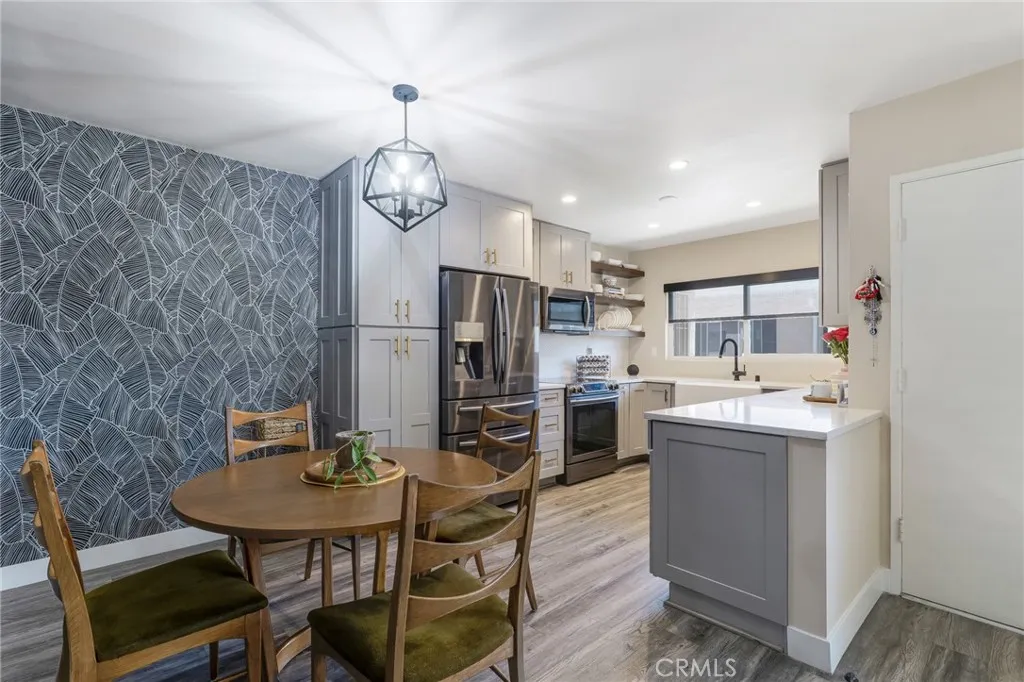 Additional image 5 of 5232 Corteen pl Unit 17, Valley Village, CA 91607