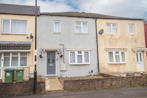 Firgrove Road, Freemantle SO15