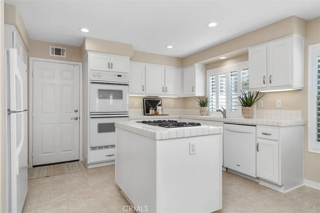 Additional image 41 of 10 Calico Court, Trabuco Canyon, CA 92679