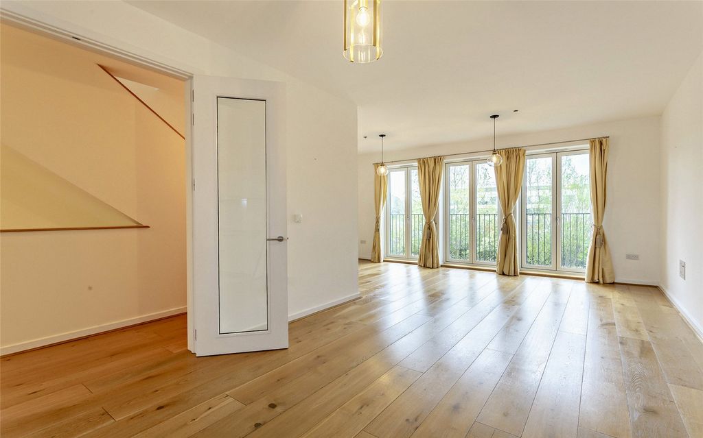 Additional image 7 of 4 bed terraced house to rentWhitelocks Drive, Trumpington, Cambridge, Cambridgeshire CB2