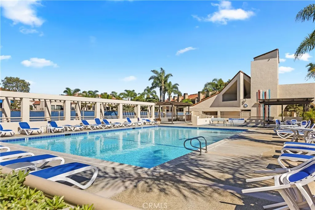 Additional image 4 of 16580 Bordeaux Ln, Huntington Beach, CA 92649