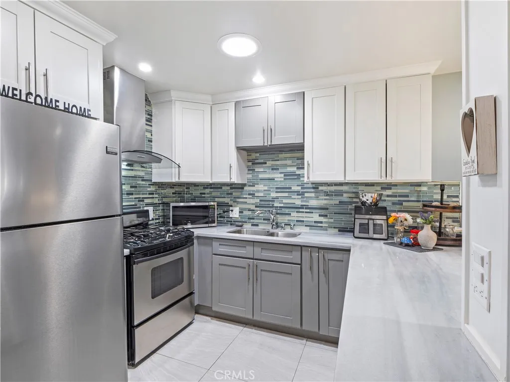 Additional image 8 of 26835 Avenue Of The Oaks Unit B, Newhall, CA 91321