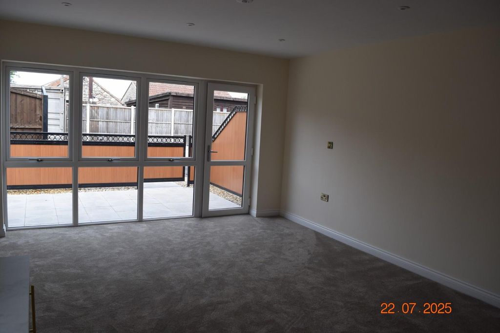 Additional image 5 of 2 bed flat to rentEdithmead, Highbridge TA9