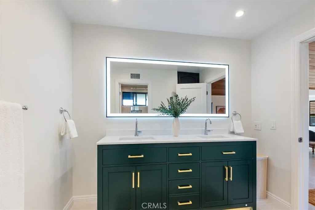 Additional image 45 of 834 Moorside Drive, Glendale, CA 91207