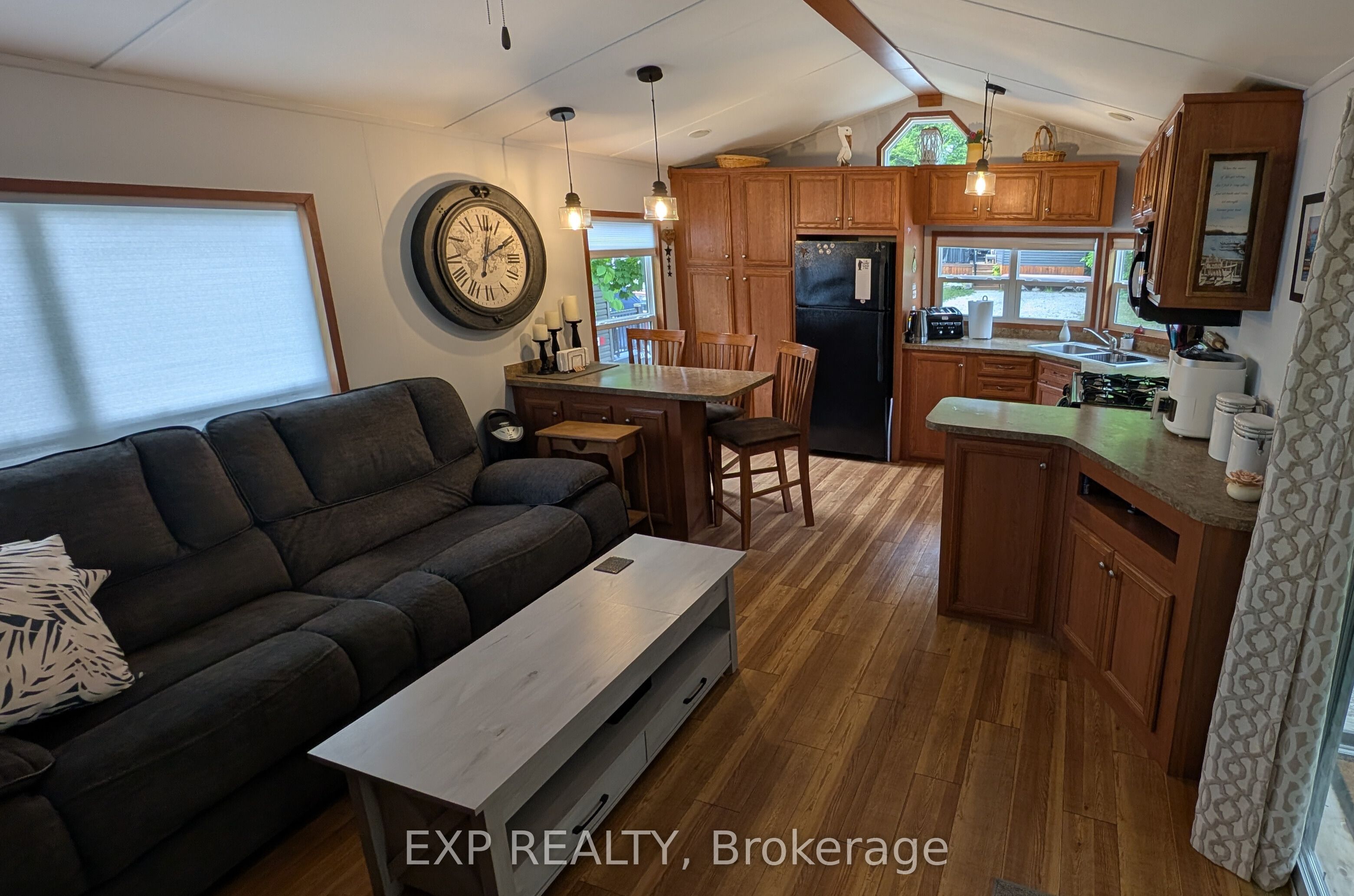 Additional image 6 of 1082 Shamrock Marina Road, Gravenhurst, ON, P0E 1N0