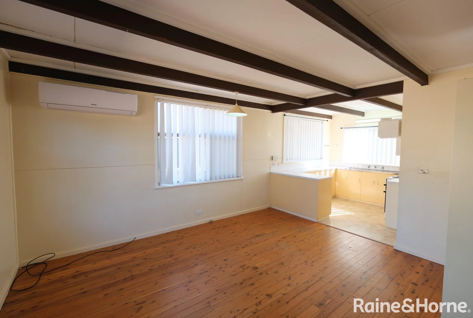 Additional image 4 of 86 Toms Drive, Inverell NSW 2360