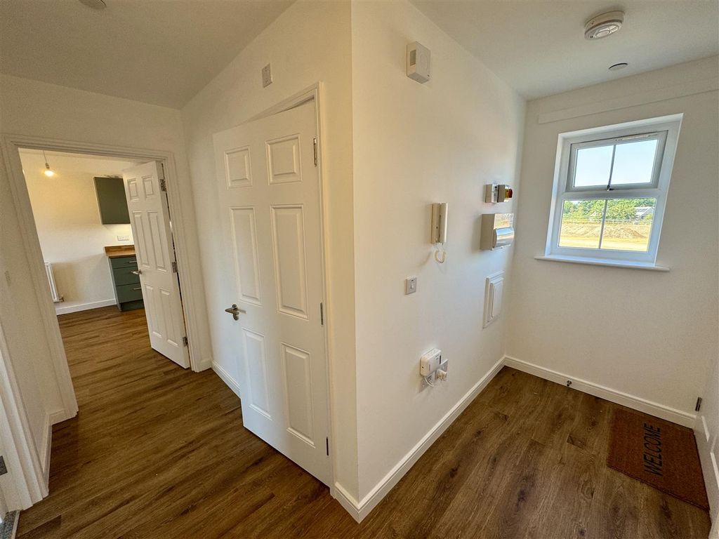 Additional image 11 of 1 bed flat to rentMaes Y Twr, Portskewett, Caldicot NP26