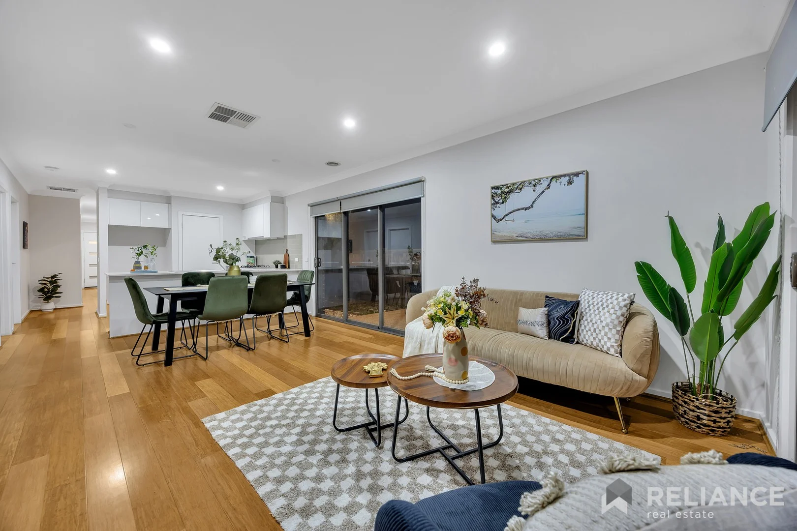 25 Sissinghurst Street, Truganina VIC 3029