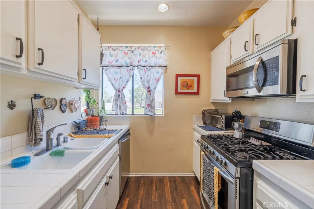 Additional image 26 of 7211 Cozycroft Ave Unit 32, Winnetka, CA 91306