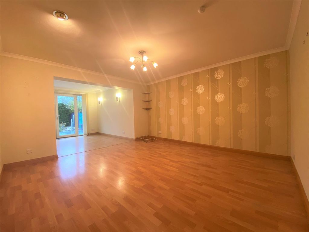 Additional image 4 of 2 bed semi-detached bungalow to rentMuirend Gardens, Perth PH1