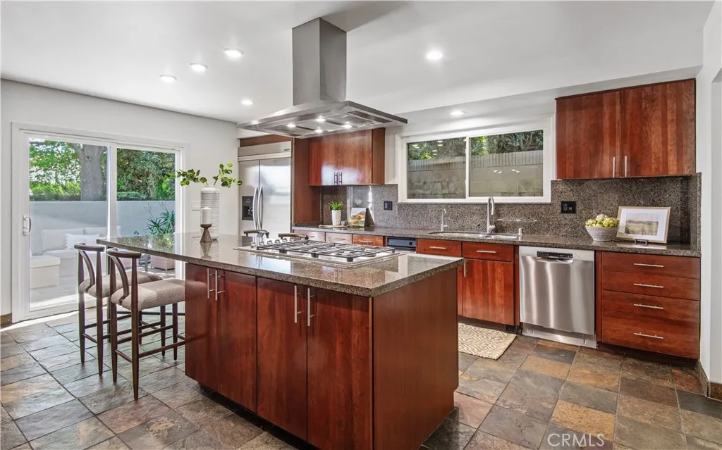 Additional image 15 of 905 N Hillside, Long Beach, CA 90815