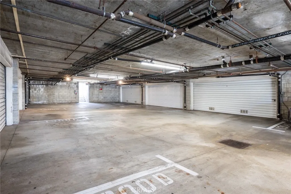 Additional image 36 of 1300 12th Street Unit E, Manhattan Beach, CA 90266