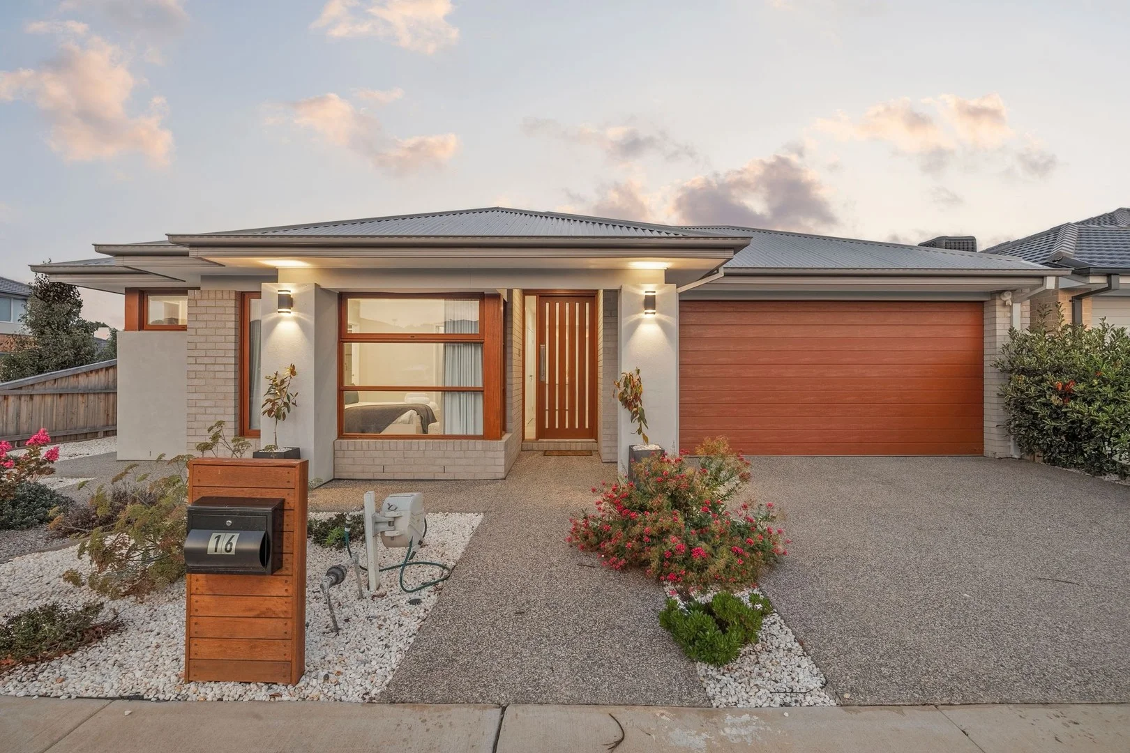 16 Pollen Street, Mount Duneed VIC 3217
