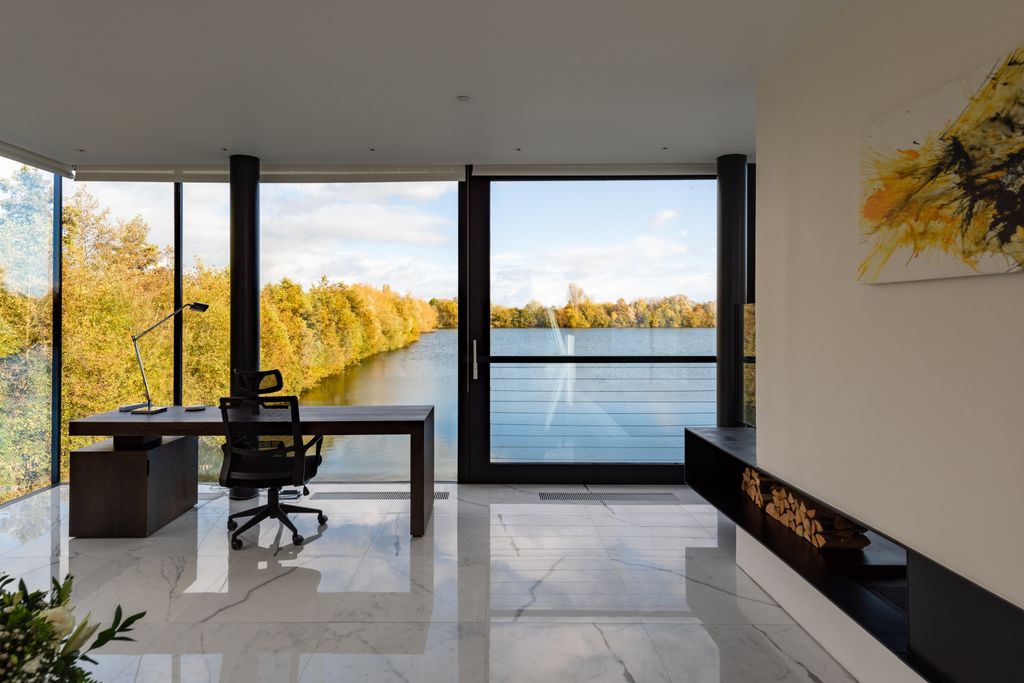 Additional image 34 of 4 bed villa to rentThe Glasshouse, 2 Huntsmans Causeway, Coln Waters, Lechlade, Gloucestershire GL7