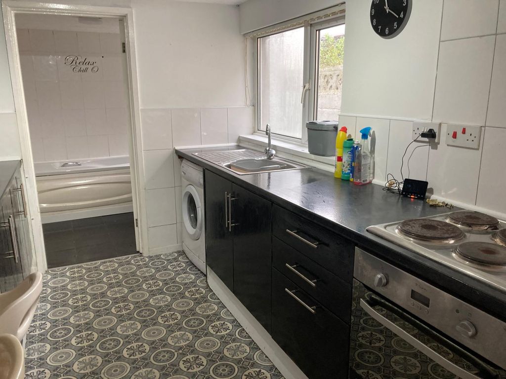 Additional image 6 of 3 bed terraced house to rentHazelwood Row, Port Talbot SA12