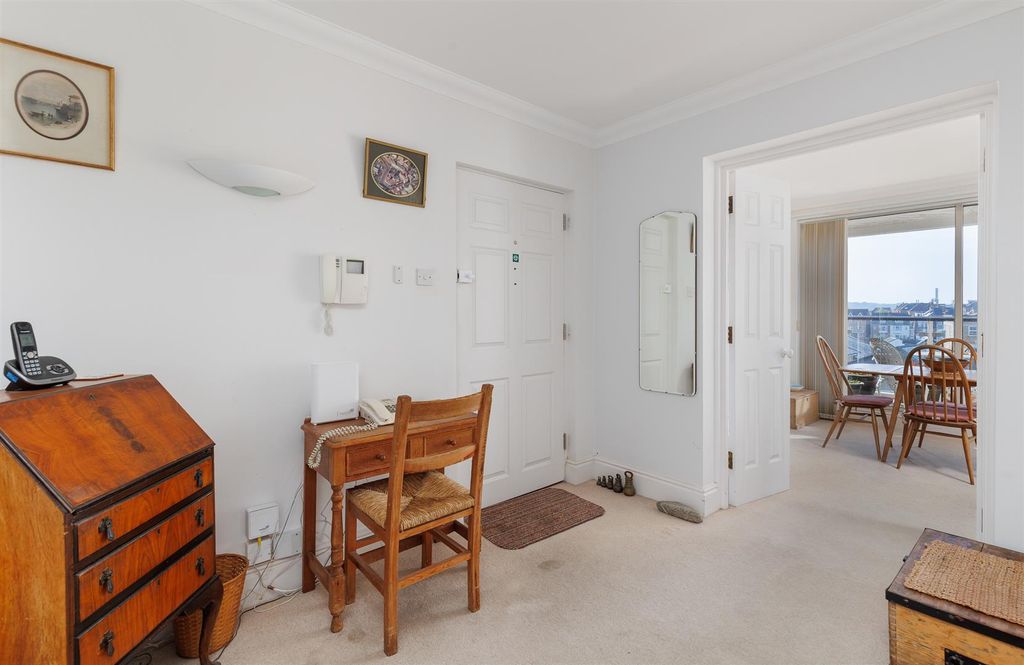 Additional image 5 of 3 bed flat for saleAdmiral Gardens, Cowes PO31