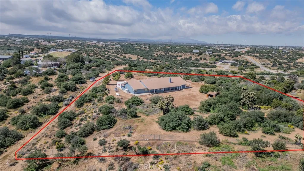 Additional image 96 of 10636 Larch Rd, Oak Hills, CA 92344