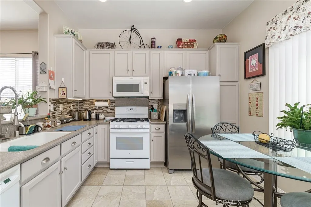 Additional image 9 of 19493 Tor Hill Ln, Apple Valley, CA 92308