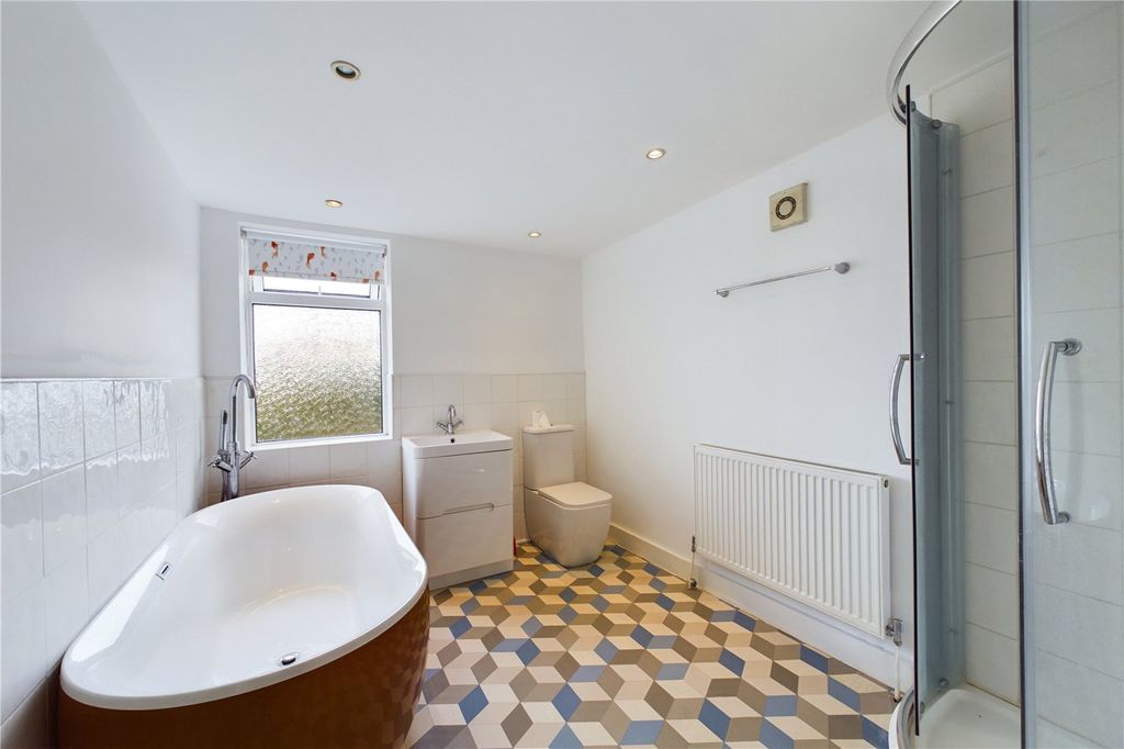 Additional image 11 of 2 bed terraced house to rentHambridge Road, Newbury, Berkshire RG14
