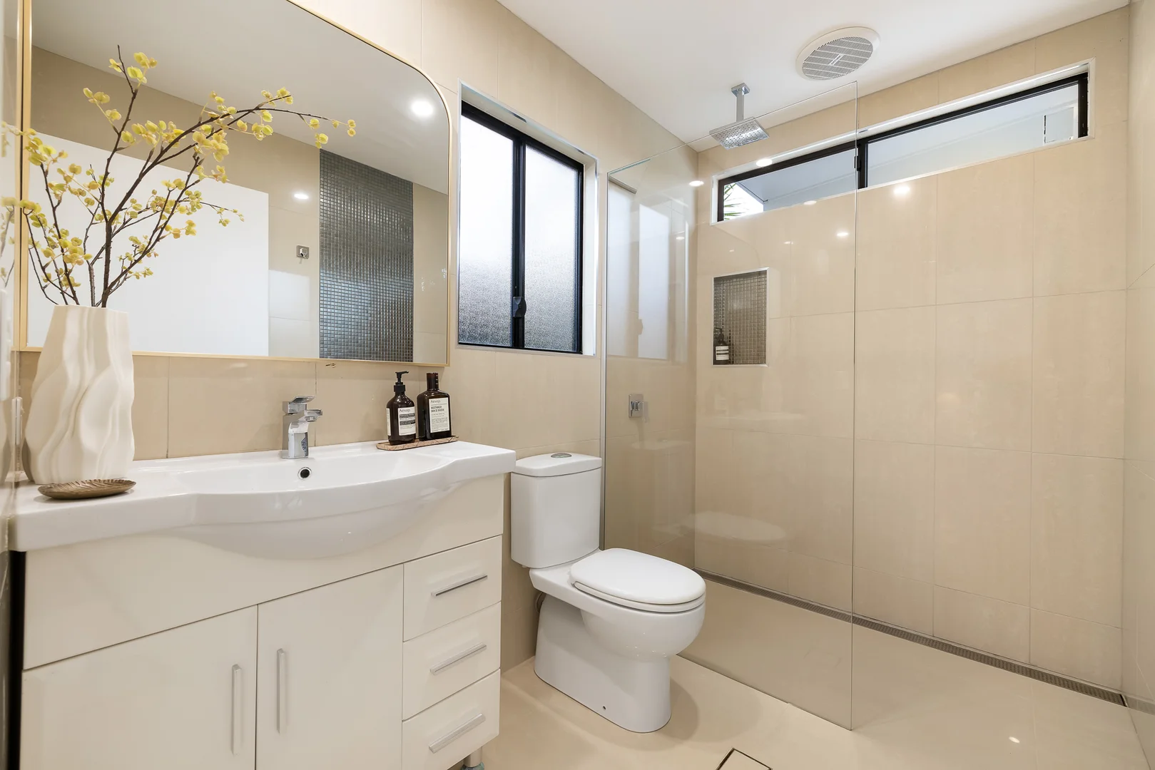 Additional image 15 of 19 Key West, Broadbeach Waters QLD 4218