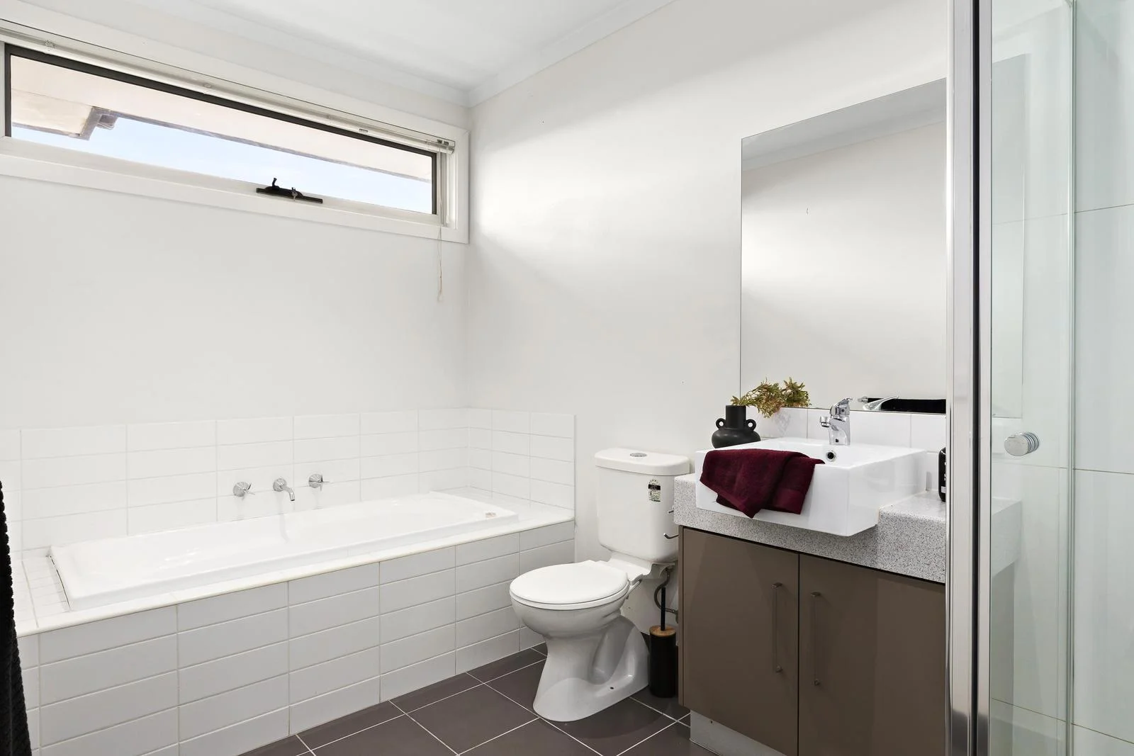 Additional image 11 of 2/48 Watt Avenue, Oak Park VIC 3046