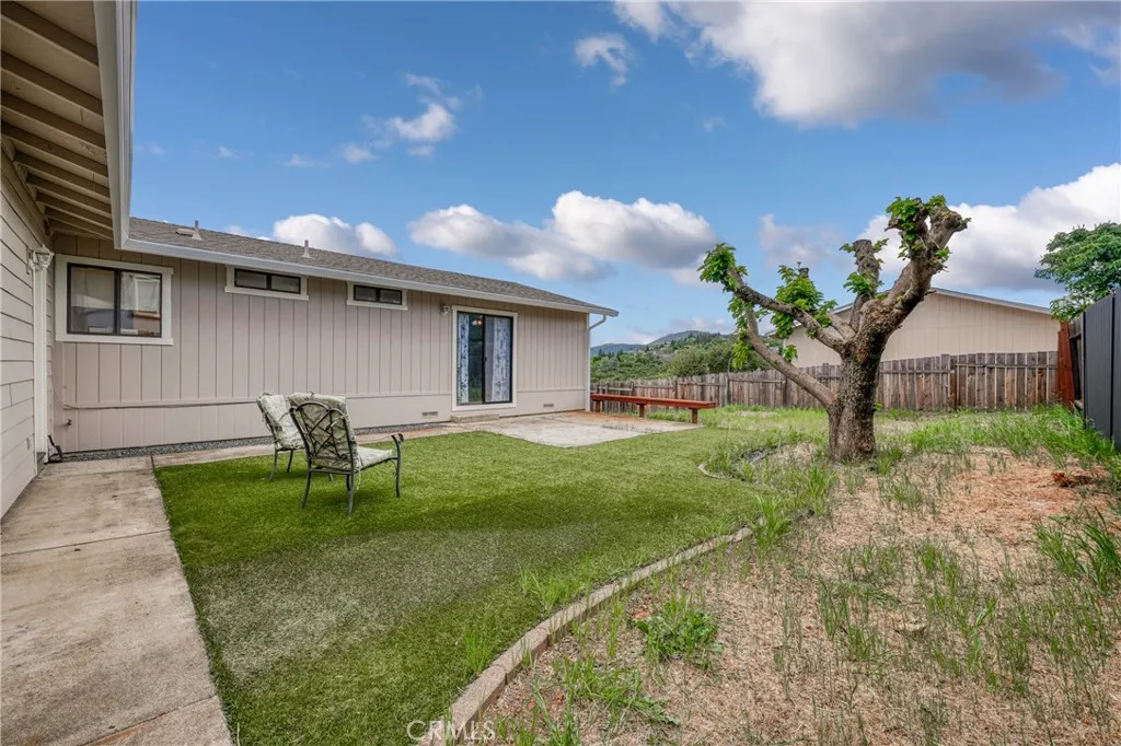 9373 Fairway Dr, Kelseyville, CA 95451