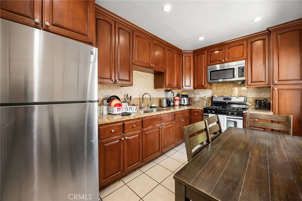 Additional image 42 of 435 E Adams St, Santa Ana, CA 92707