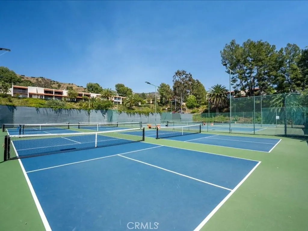 Additional image 32 of 9735 Via Roma, Burbank, CA 91504