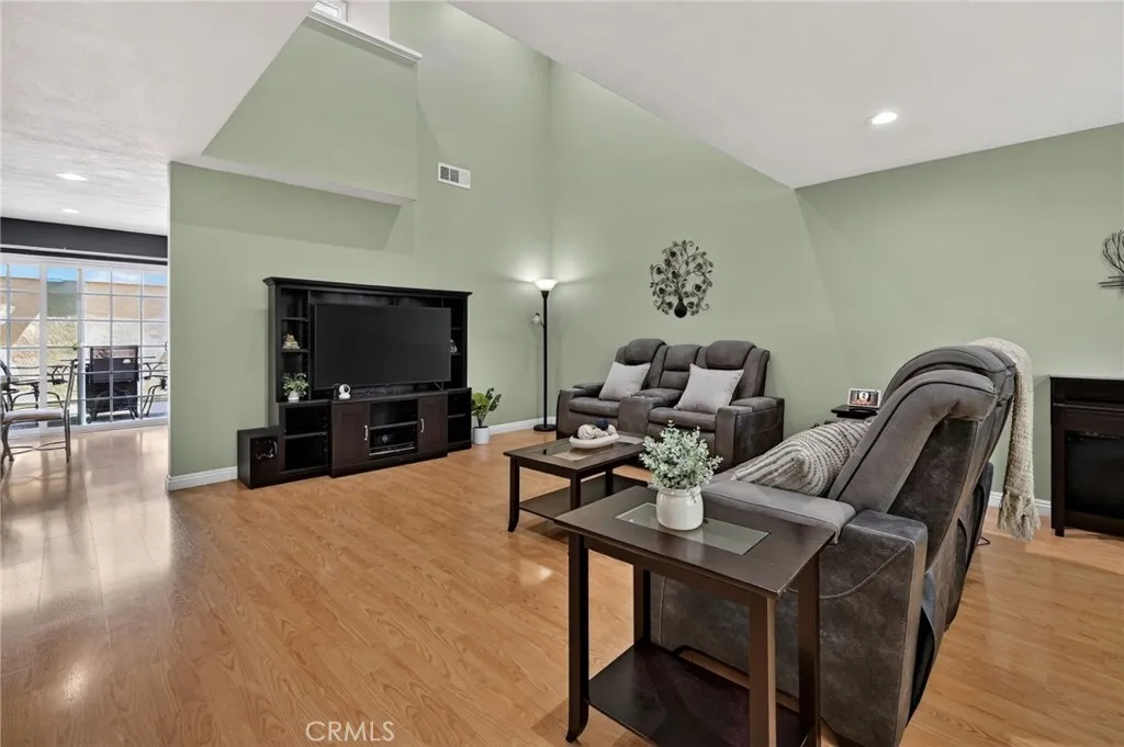 Additional image 7 of 25 Cheyenne, Irvine, CA 92604