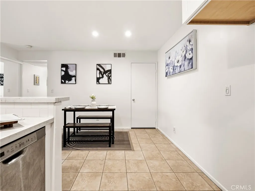 Additional image 39 of 25011 Peachland Avenue Unit 127, Newhall, CA 91321