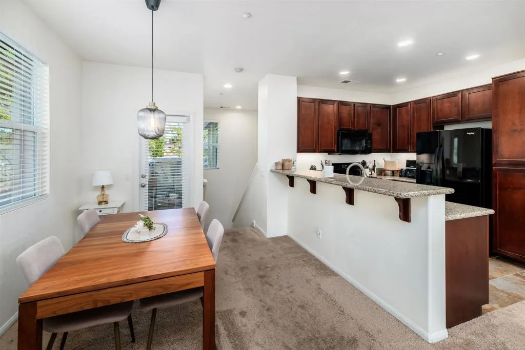Additional image 13 of 451 Avenida De La Luna, Vista, CA 92083