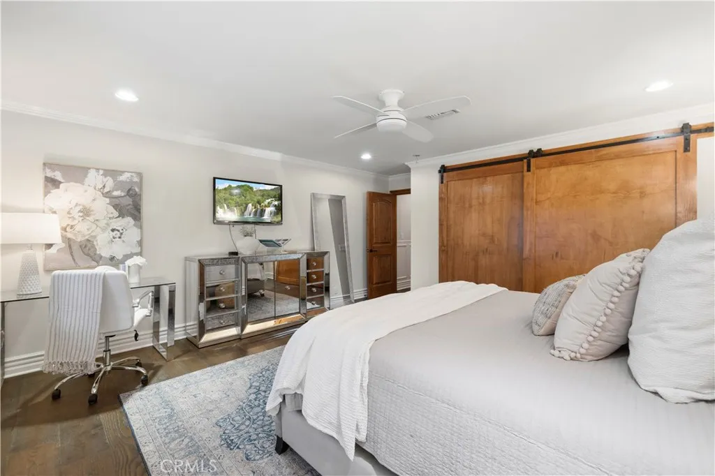 Additional image 102 of 24923 Highspring Ave, Newhall, CA 91321