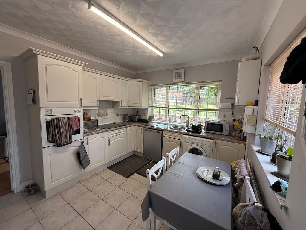 Additional image 2 of 1 bed flat to rentSwn Y Nant, Kidwelly SA17