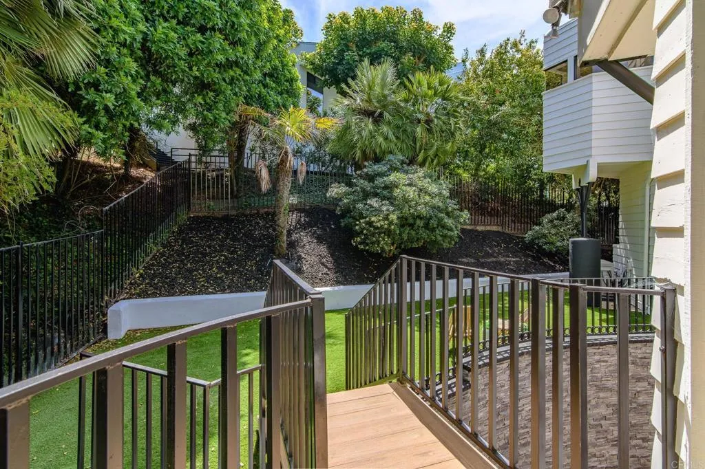 Additional image 71 of 6105 Avenida Chamnez, La Jolla, CA 92037