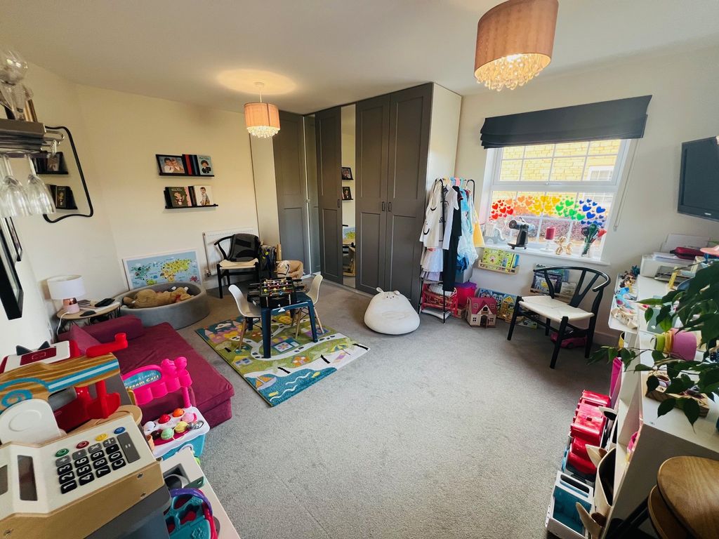 Additional image 18 of 5 bed property to rentSissons Close, Barnack, Stamford PE9