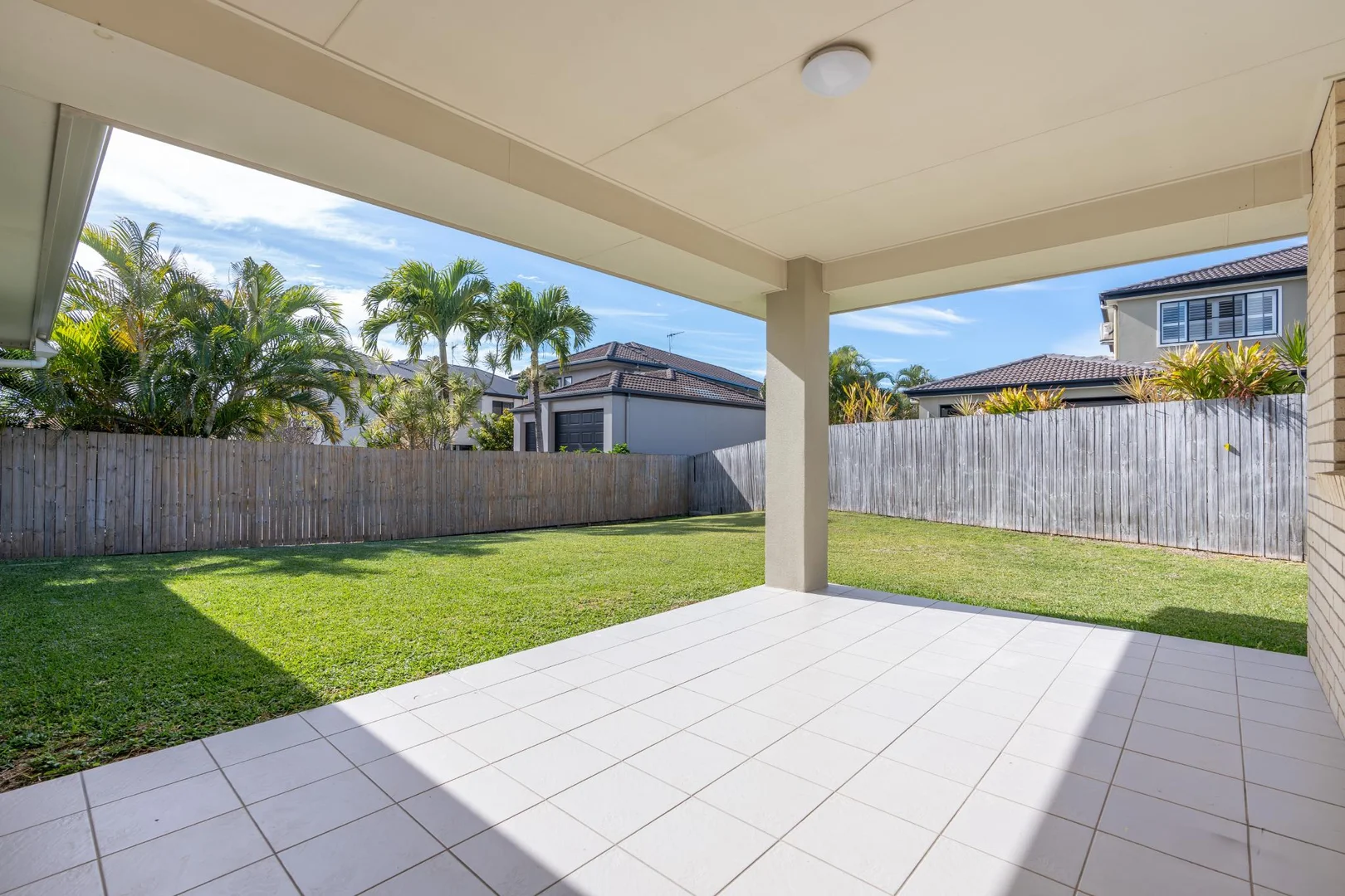 Additional image 16 of 21 Brandon Court, Coral Cove QLD 4670